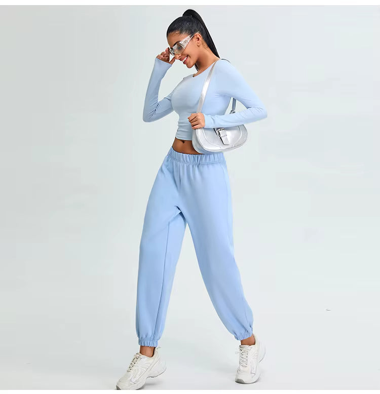 Дамски спортен комплект, топ с дълъг ръкав и долнище