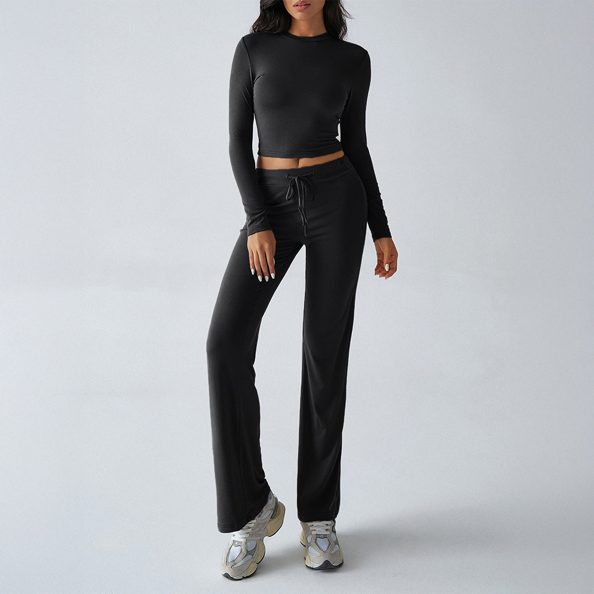 Дамски спортен комплект топ с дълъг ръкав и долнище